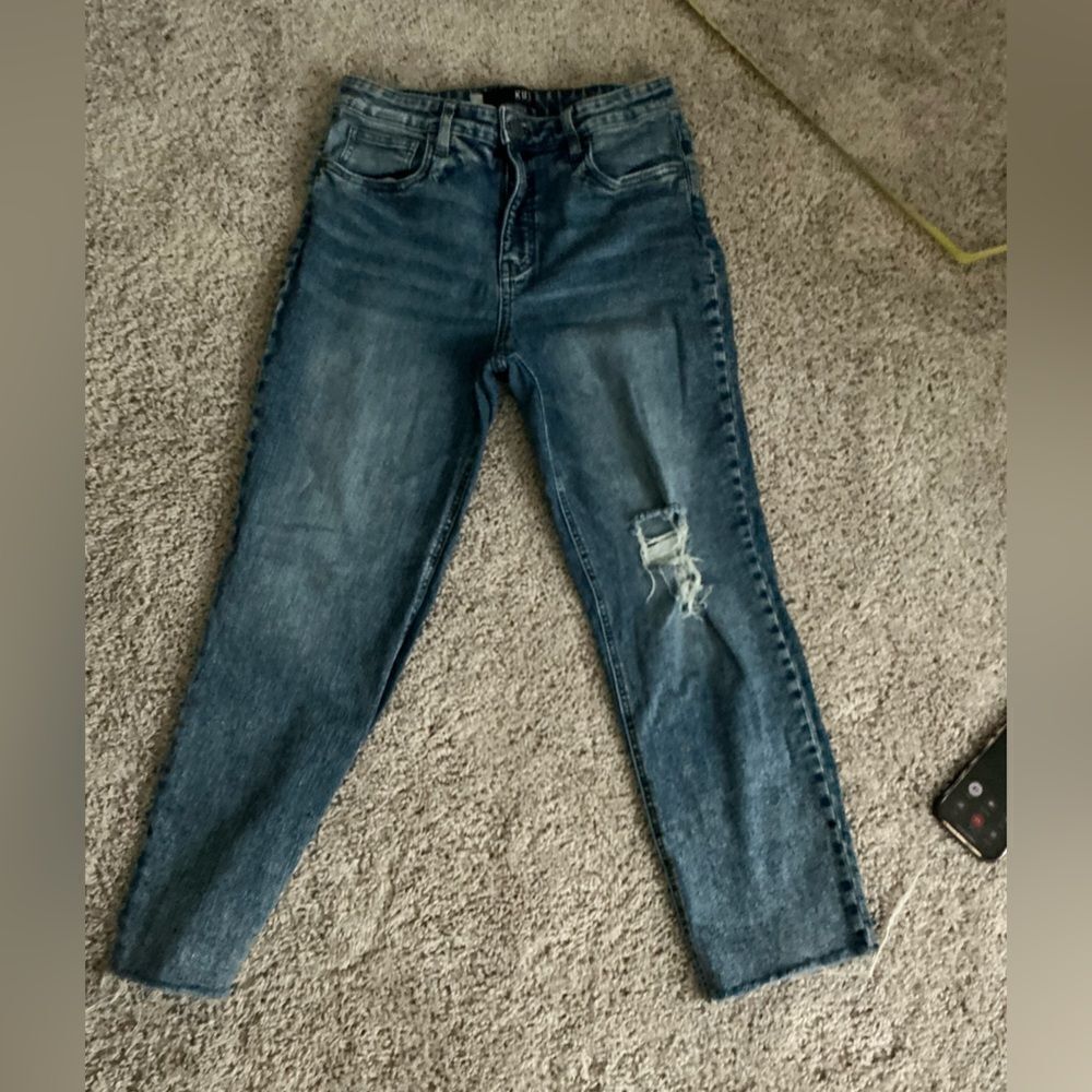 KUT from the Kloth Distressed Frayed Hem Jean